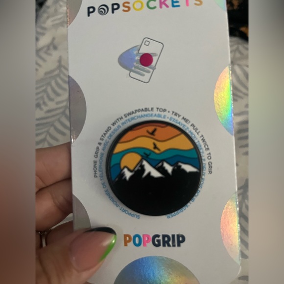 Pop socket with mountain scene - Picture 2 of 5